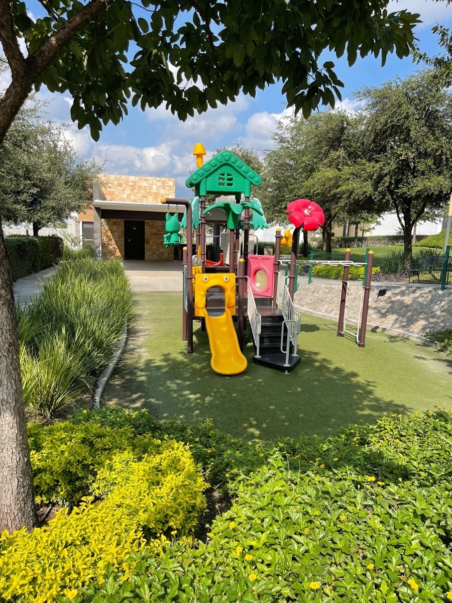 3 de 27: Juegos infantiles