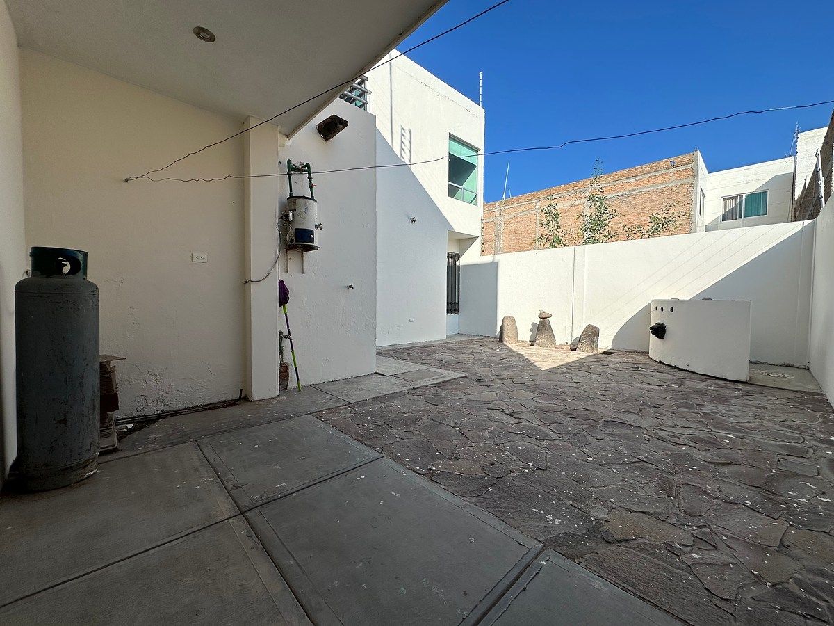 Casa em Colinas del Saltito, Durango, foto 13 de 29