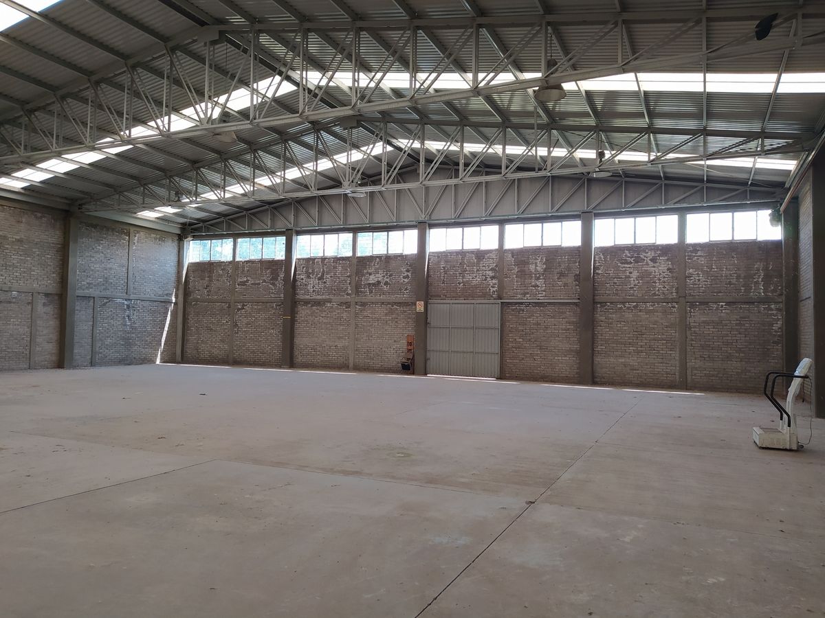 1 de 12: Area de complejo industrial.
