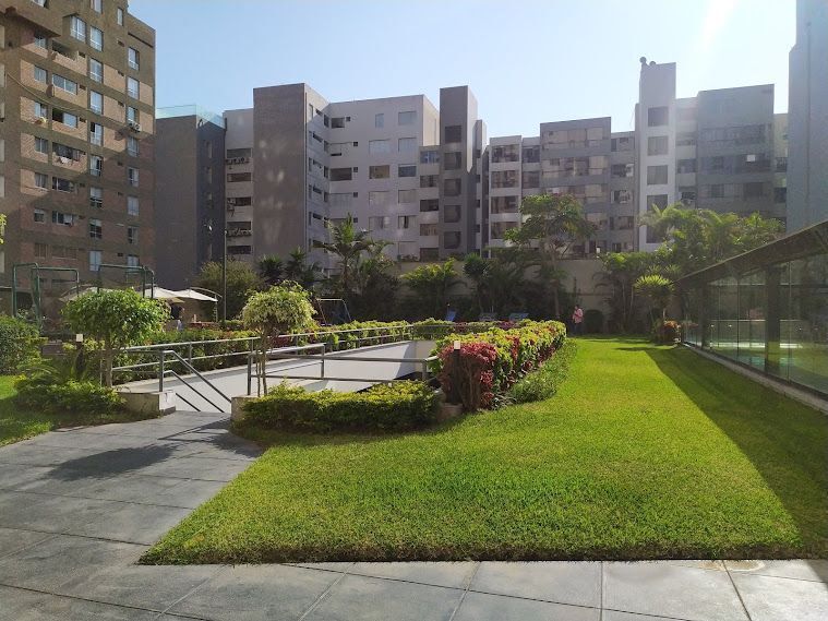 8 de 33: Amplio Jardín