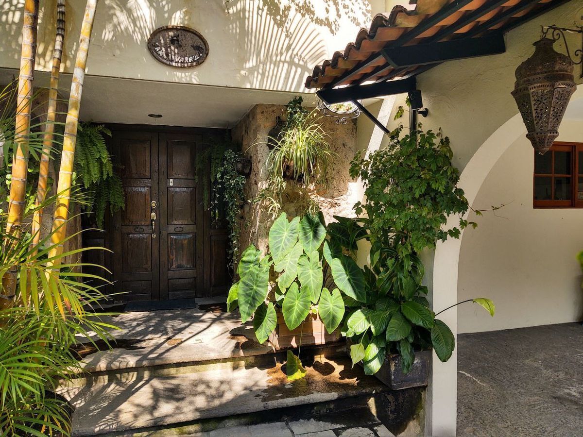 11 de 41: Puerta principal