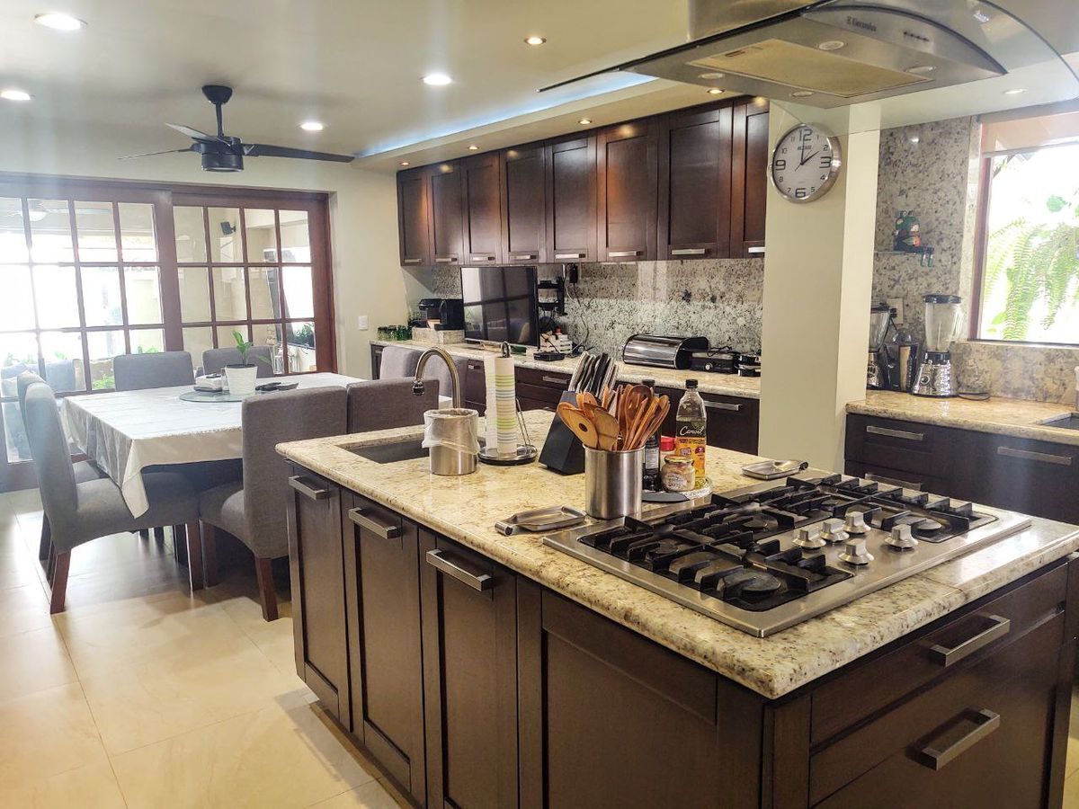 18 de 36: Cocina equipada