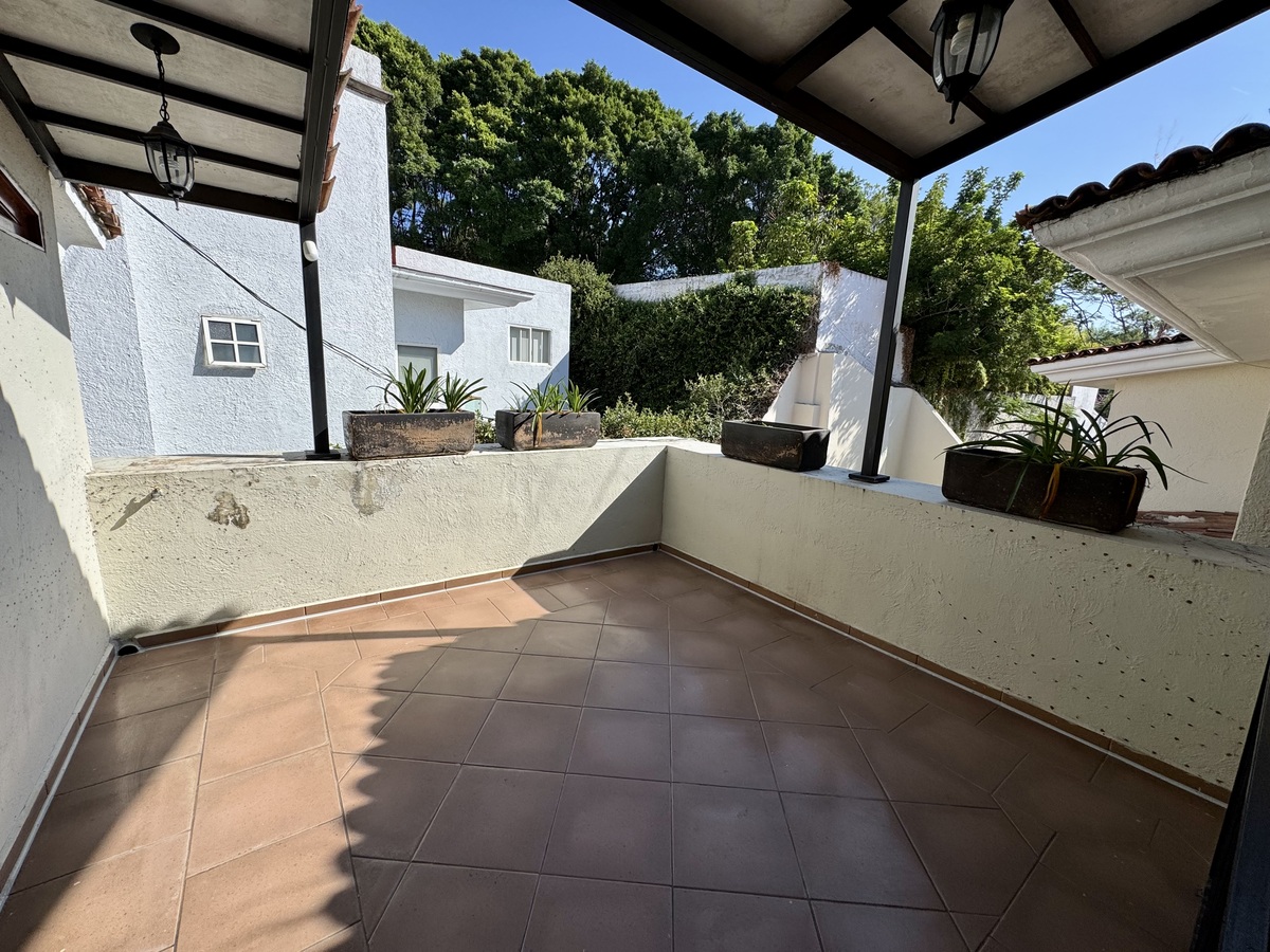 37 de 41: Terraza recámara secundaria #2