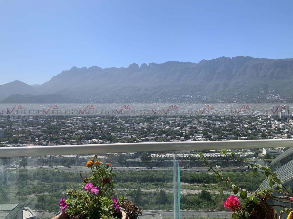 Departamento En Renta En Santa María, Monterrey, Nuevo León