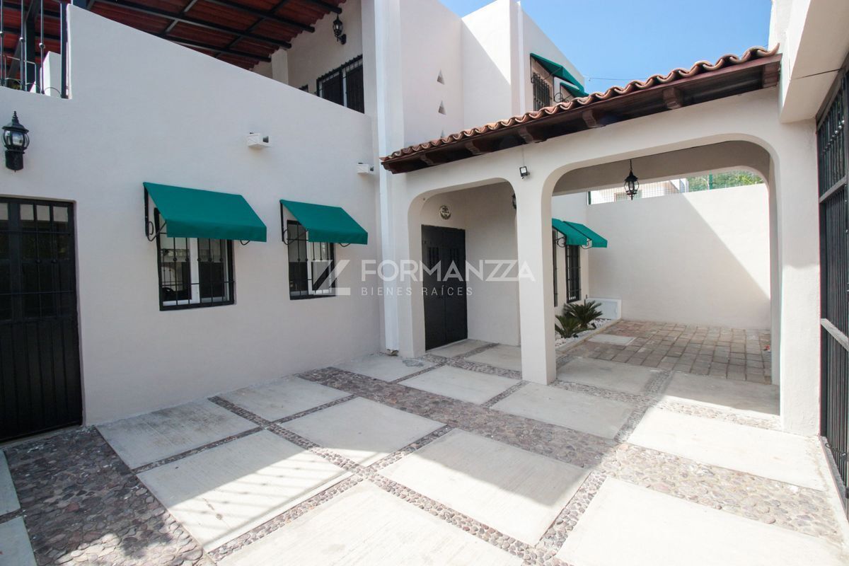 Casa con alberca en venta en Miramar Manzanillo | EasyBroker