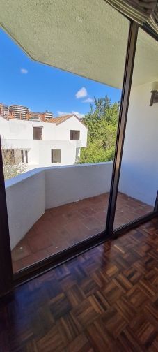 11 de 16: Amplio y cómodo balcón