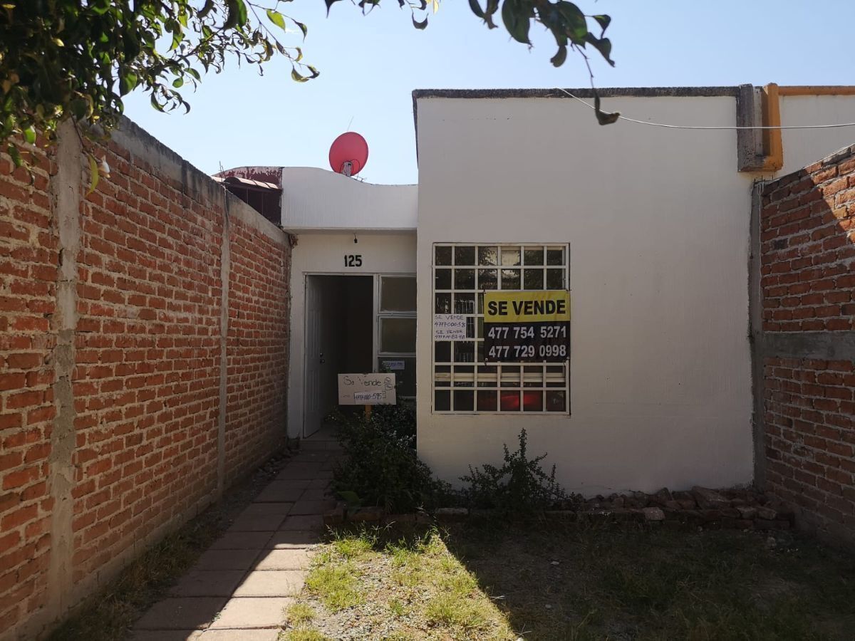 1 de 8: Fachada.
