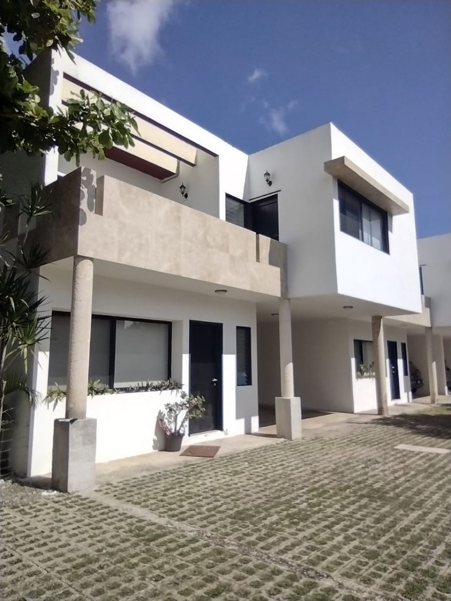 Casa en renta en privada, Mérida, zona de Altabrisa., foto 1 de 11