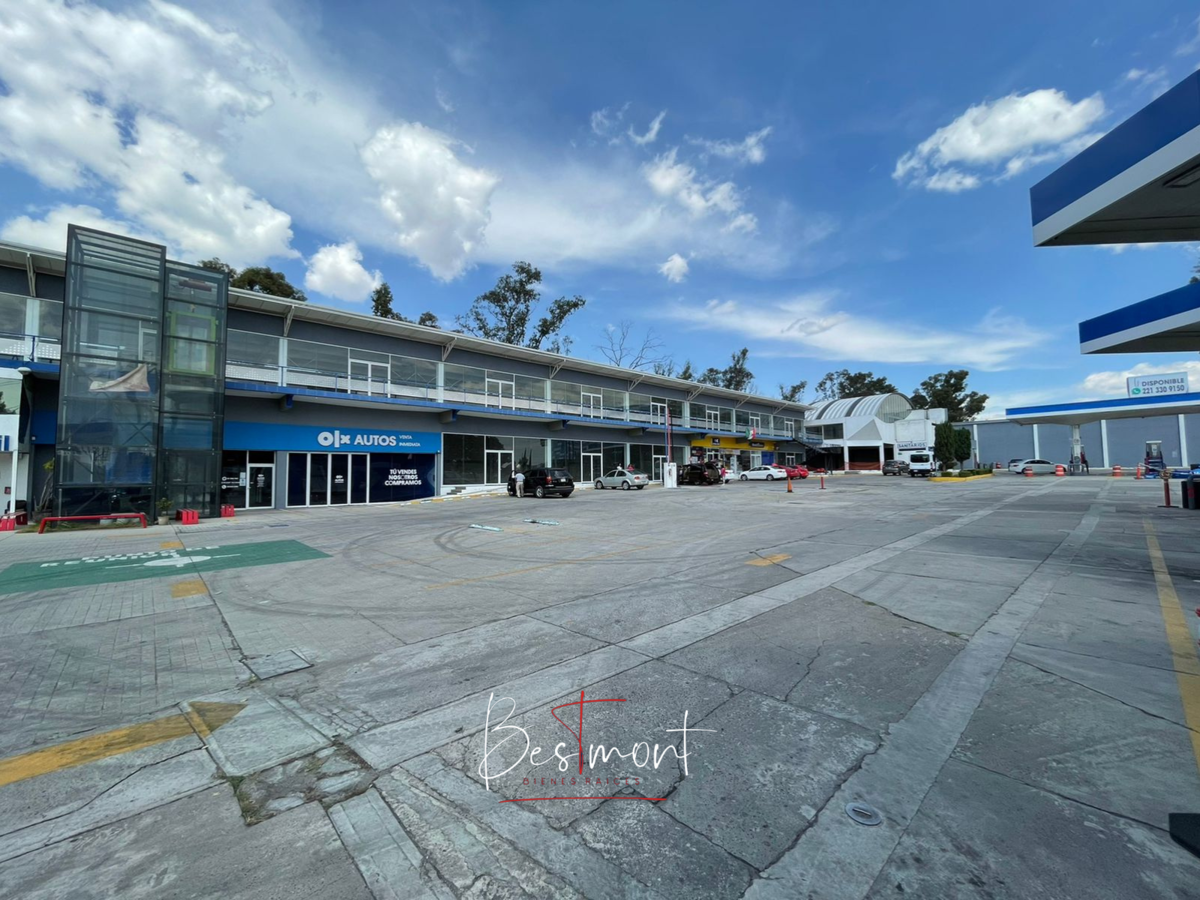 2 de 25: Fachada Plaza Cuauhtémoc