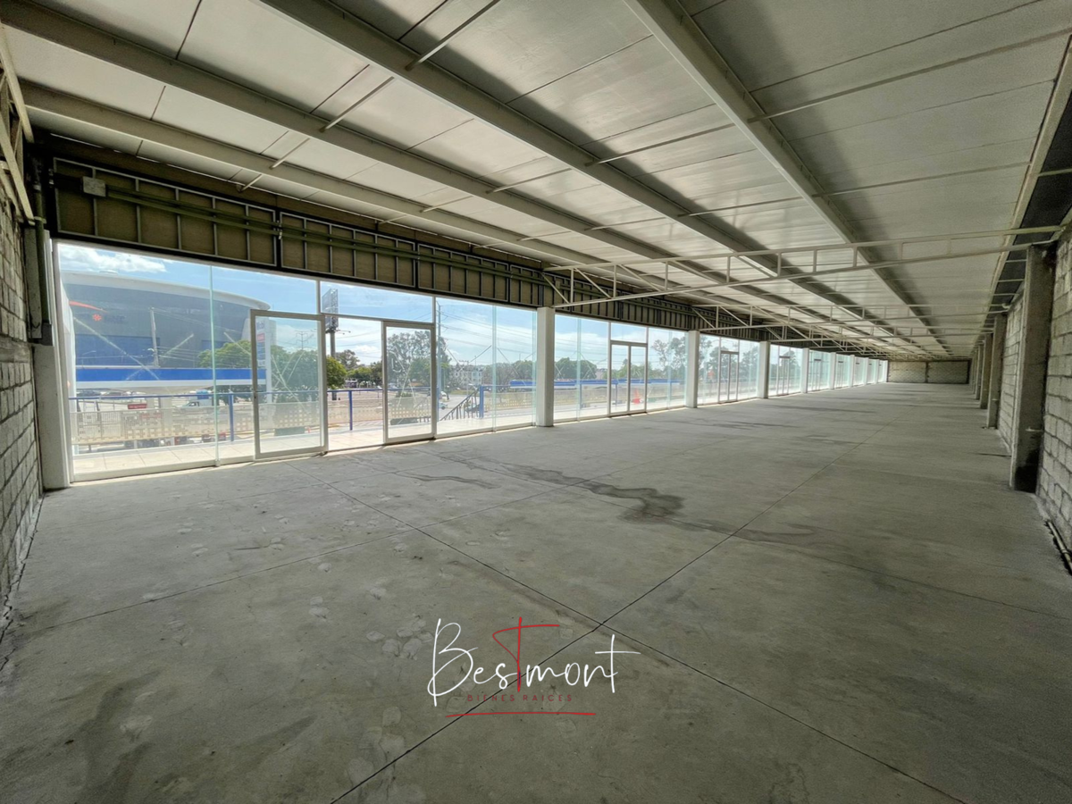 17 de 25: Locales en Planta Alta