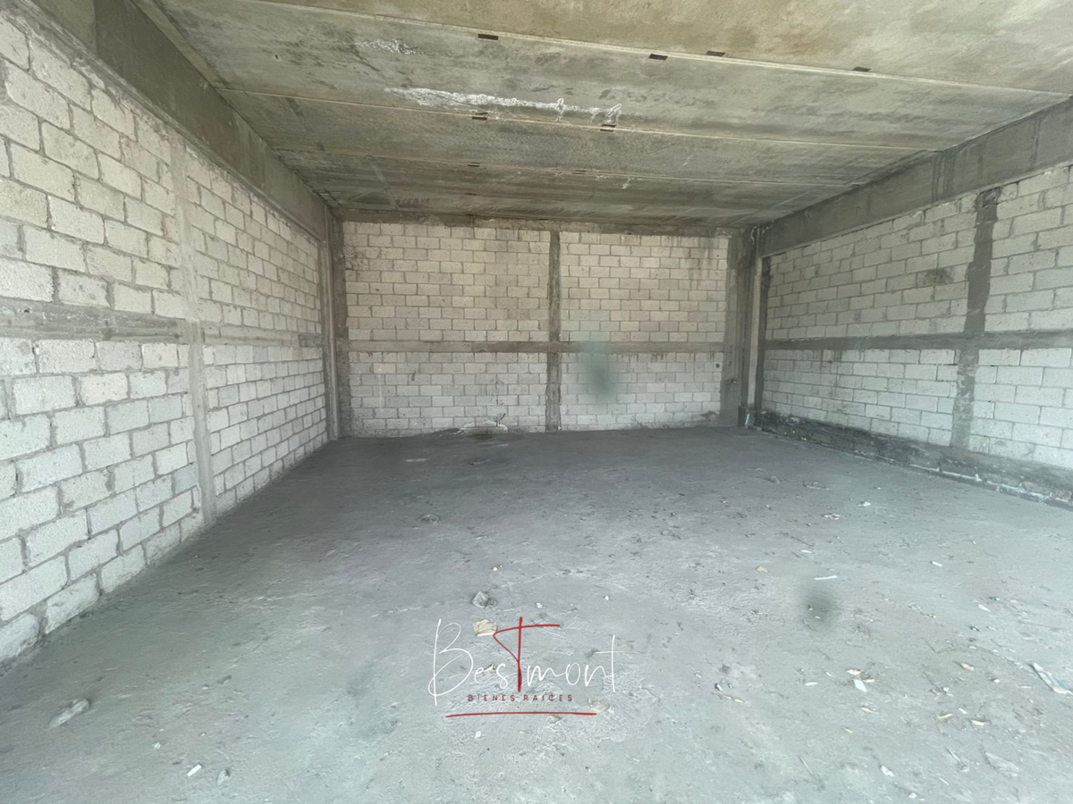 12 de 25: Local en Planta Baja