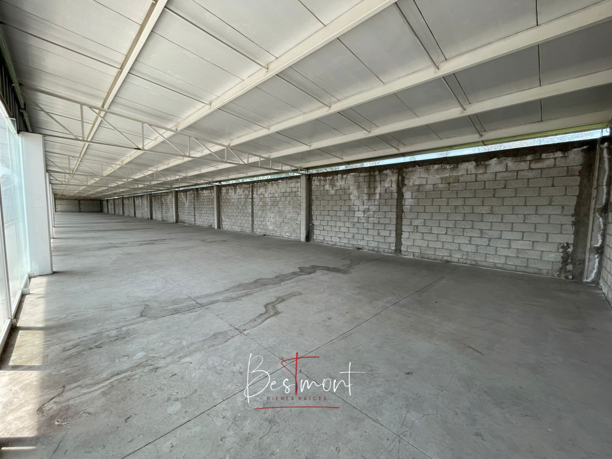 15 de 25: Locales en Planta Alta