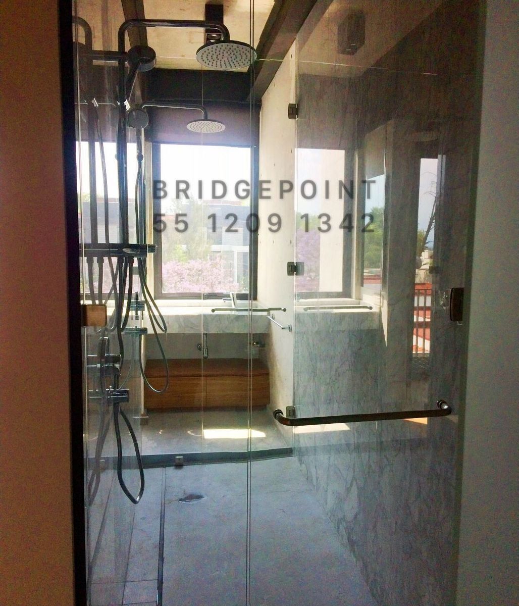 21 of 27: BAÑO COMPLETO DE LA RECÁMARA PRINCIPAL CON DOBLE REGADERA