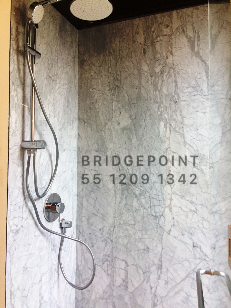 17 of 27: REGADERA DEL BAÑO COMPLETO DE LA SEGUNDA RECÁMARA 