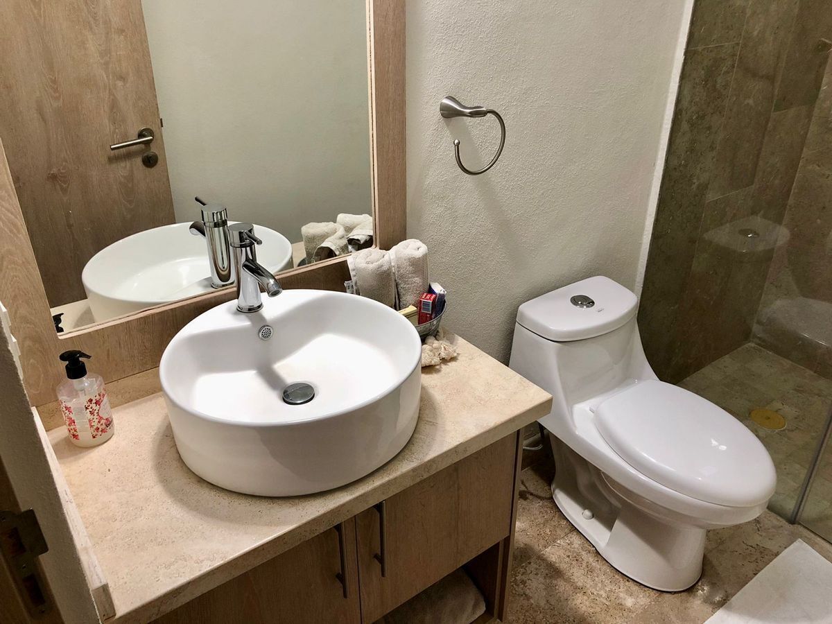 Baño 2 primer nivel, foto 9 de 23