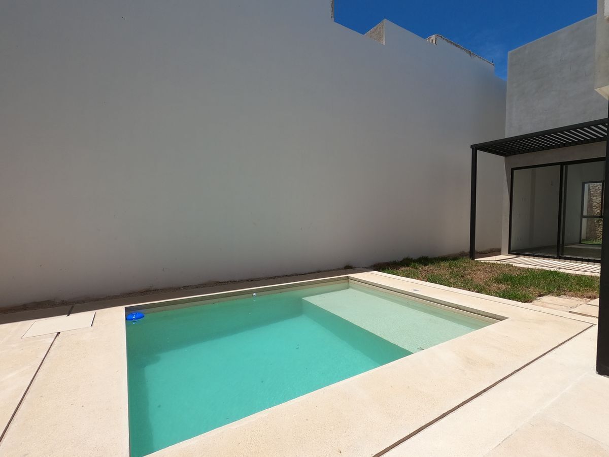 6 de 36: Amplia piscina Residencial Olisea Cholul Mérida
