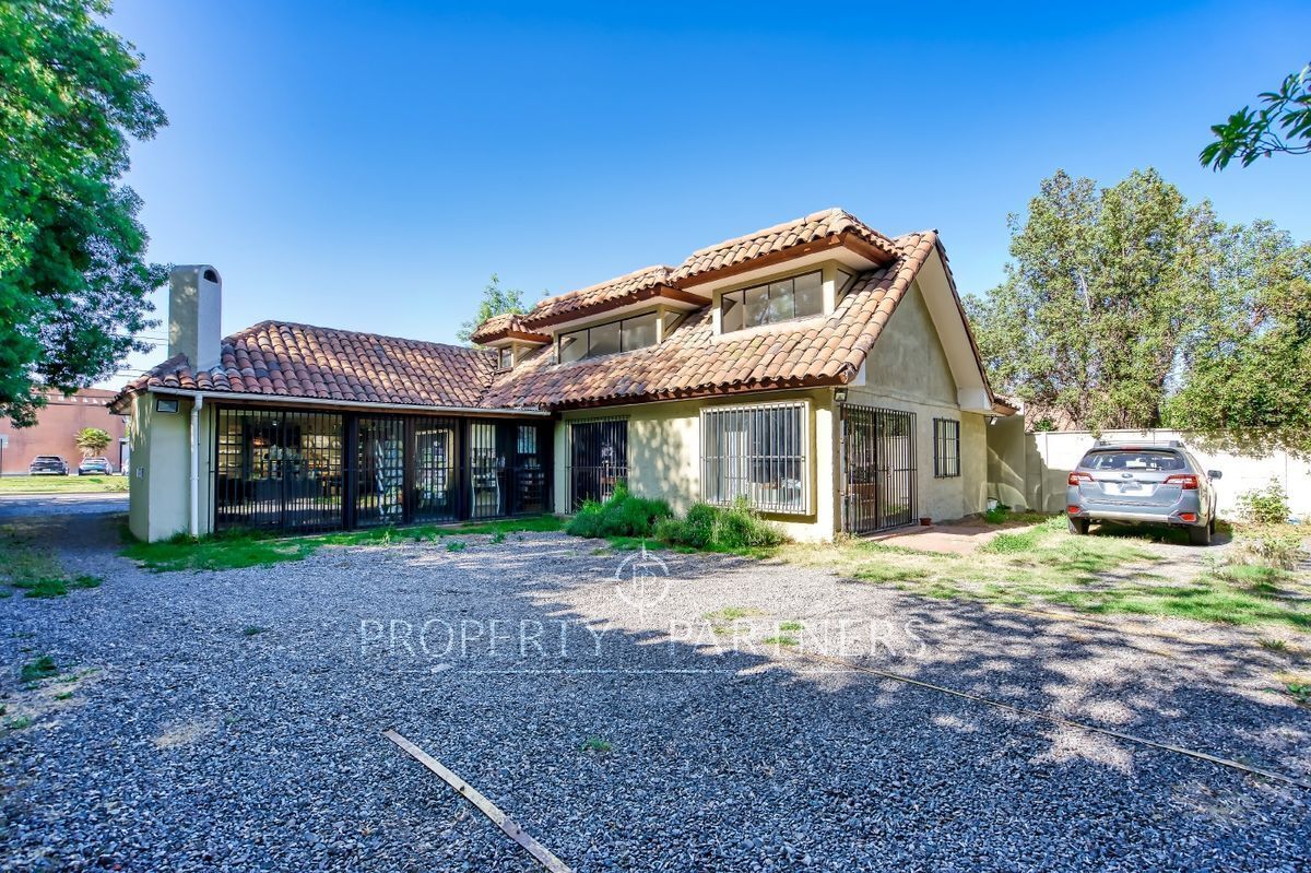 Casa Comercial La Dehesa en Los Trapenses, Región Metropolitana