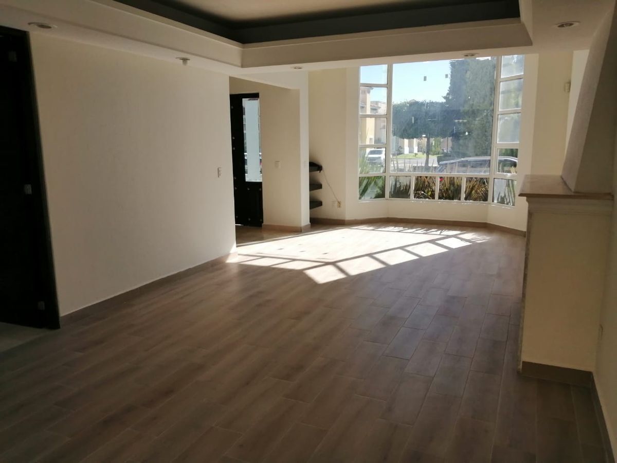 Casa en Lázaro Cárdenas, Metepec, foto 2 de 17