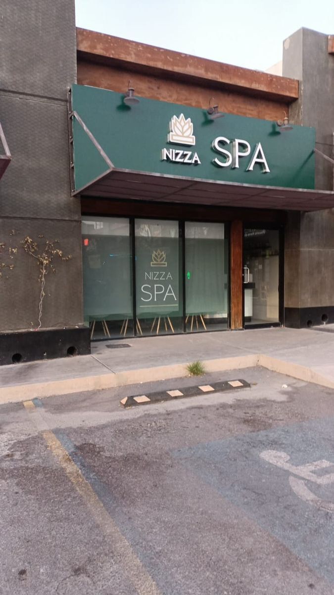 2 de 9: actual mente se renta para un SPA

