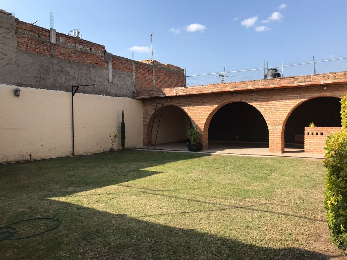 4 de 16