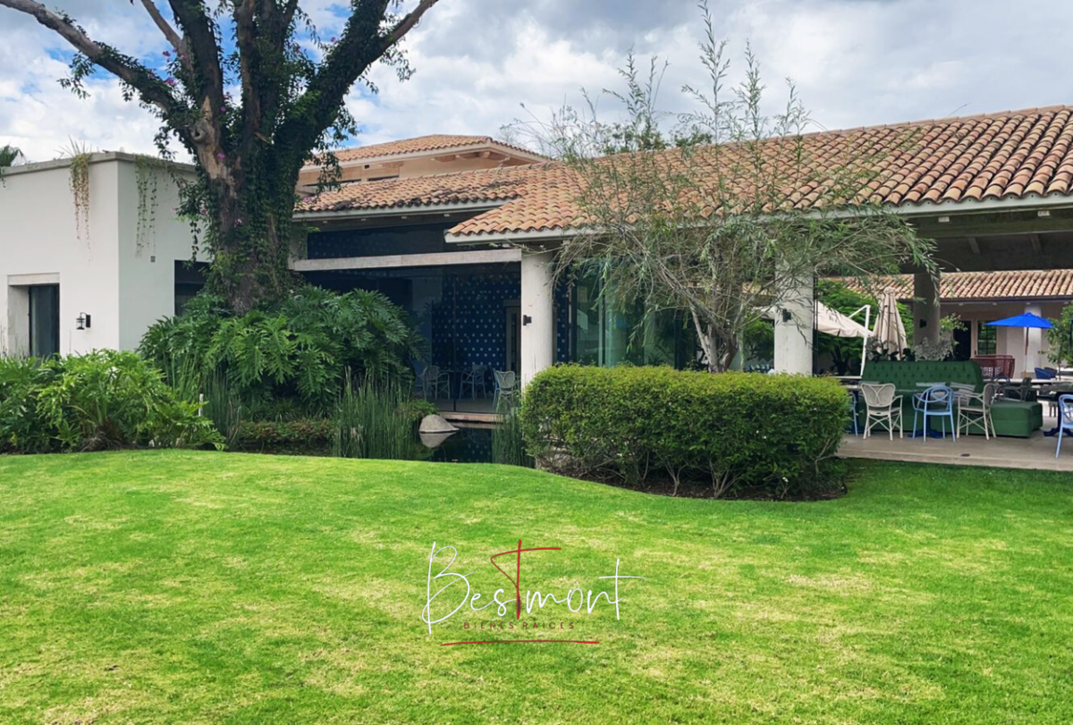 7 de 11: Jardín y terraza Casa Club