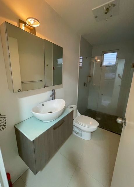 19 de 30: baño completo en planta alta