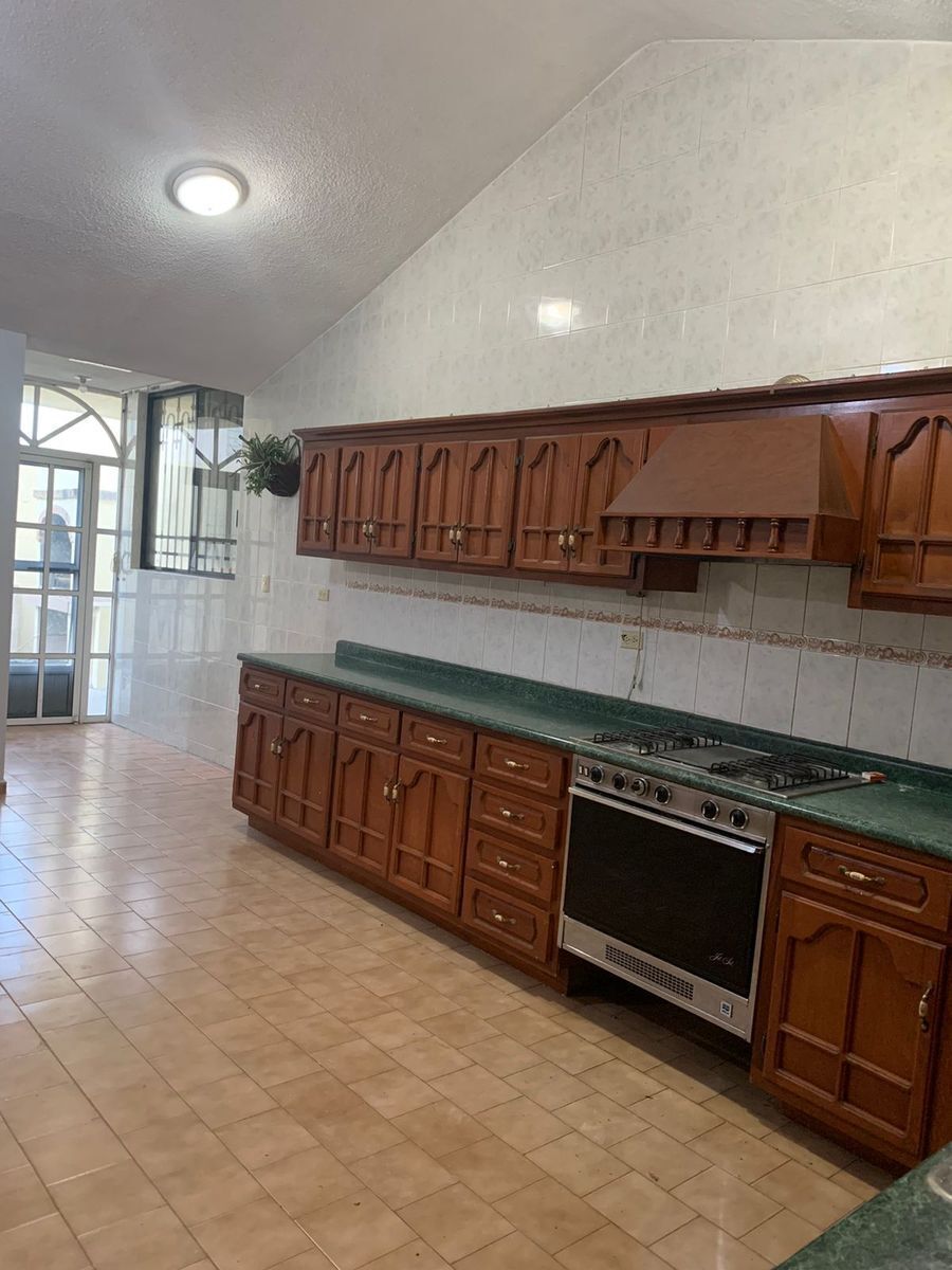 CASA RENTA CUMBRES 3er Sector