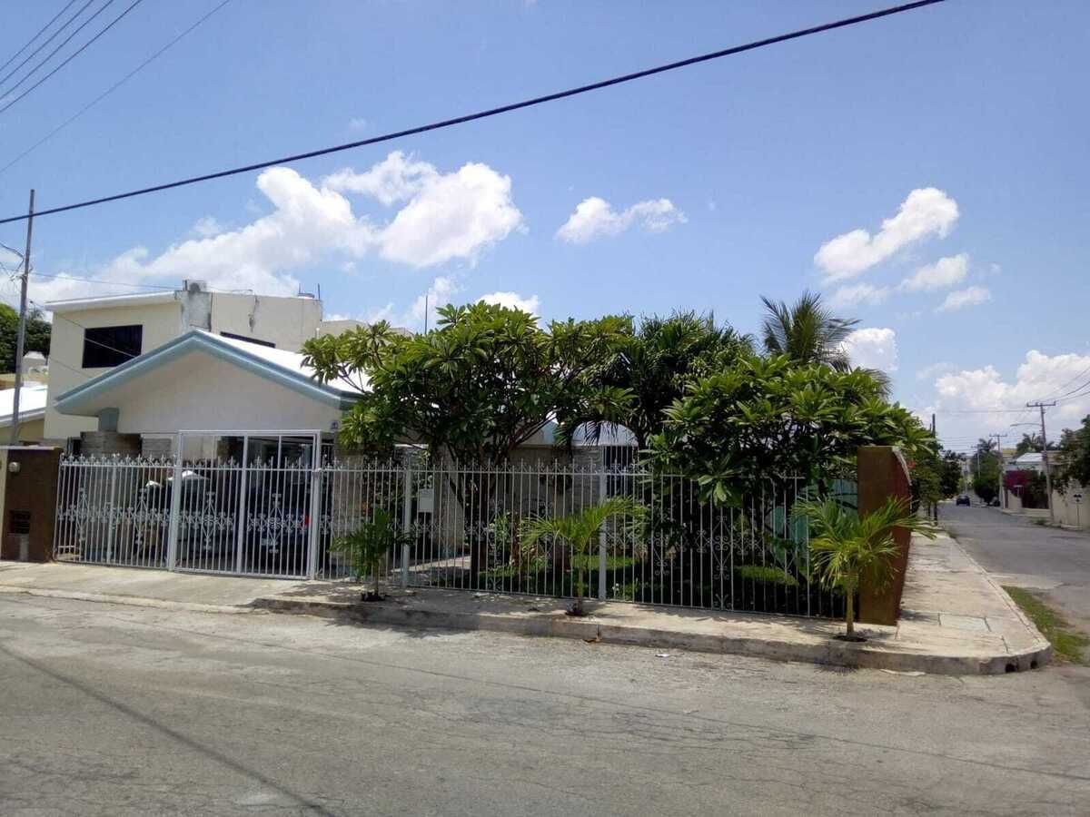 CASA U OFICINA CON AMPLIOS ESPACIOS EN CAMPESTRE