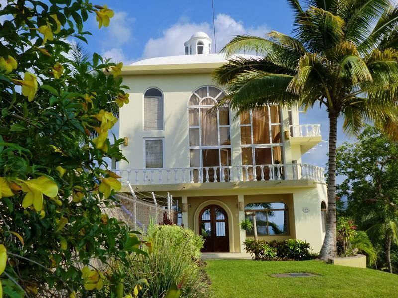 SAN PANCHOS, NAYARIT ELEGANTE CASA A LA VENTA ESPECTACULAR VISTA CERCA