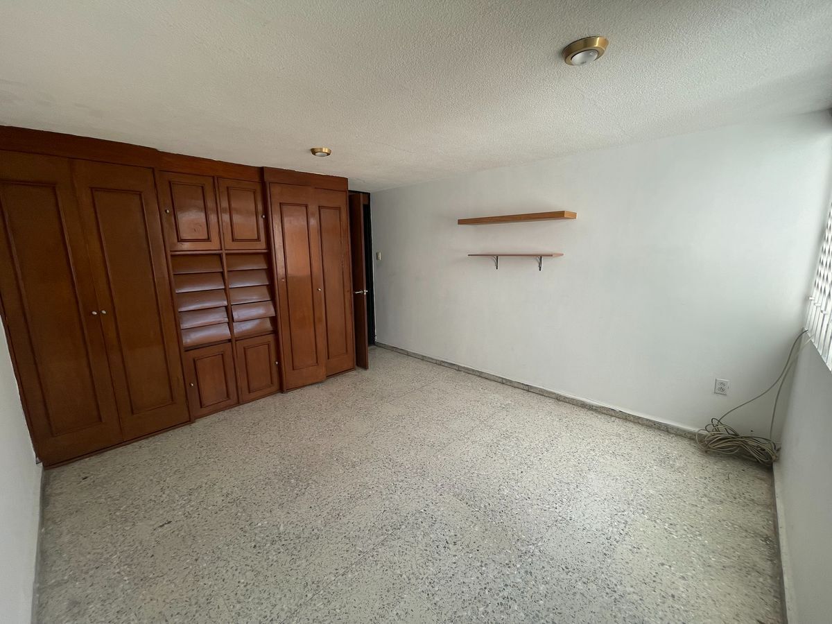 10 de 43: Privado 4 PB