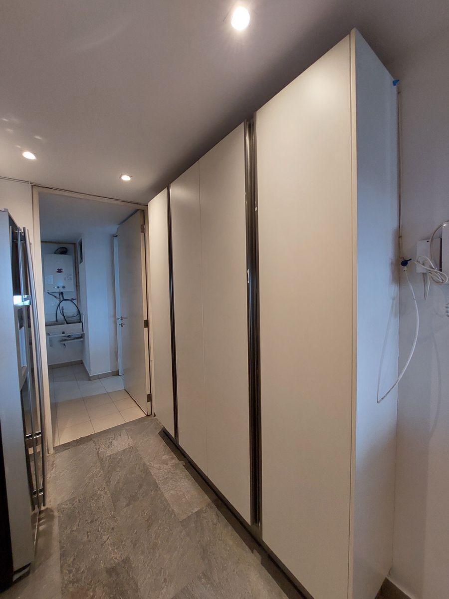 16 de 41: Despensa y servicios