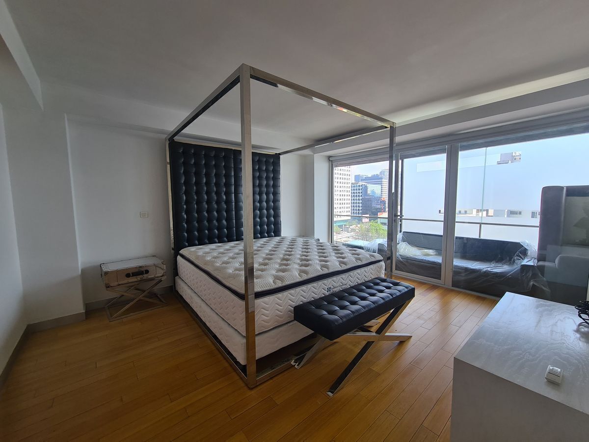 21 de 41: Recámara Principal King Size, con salida a la terraza