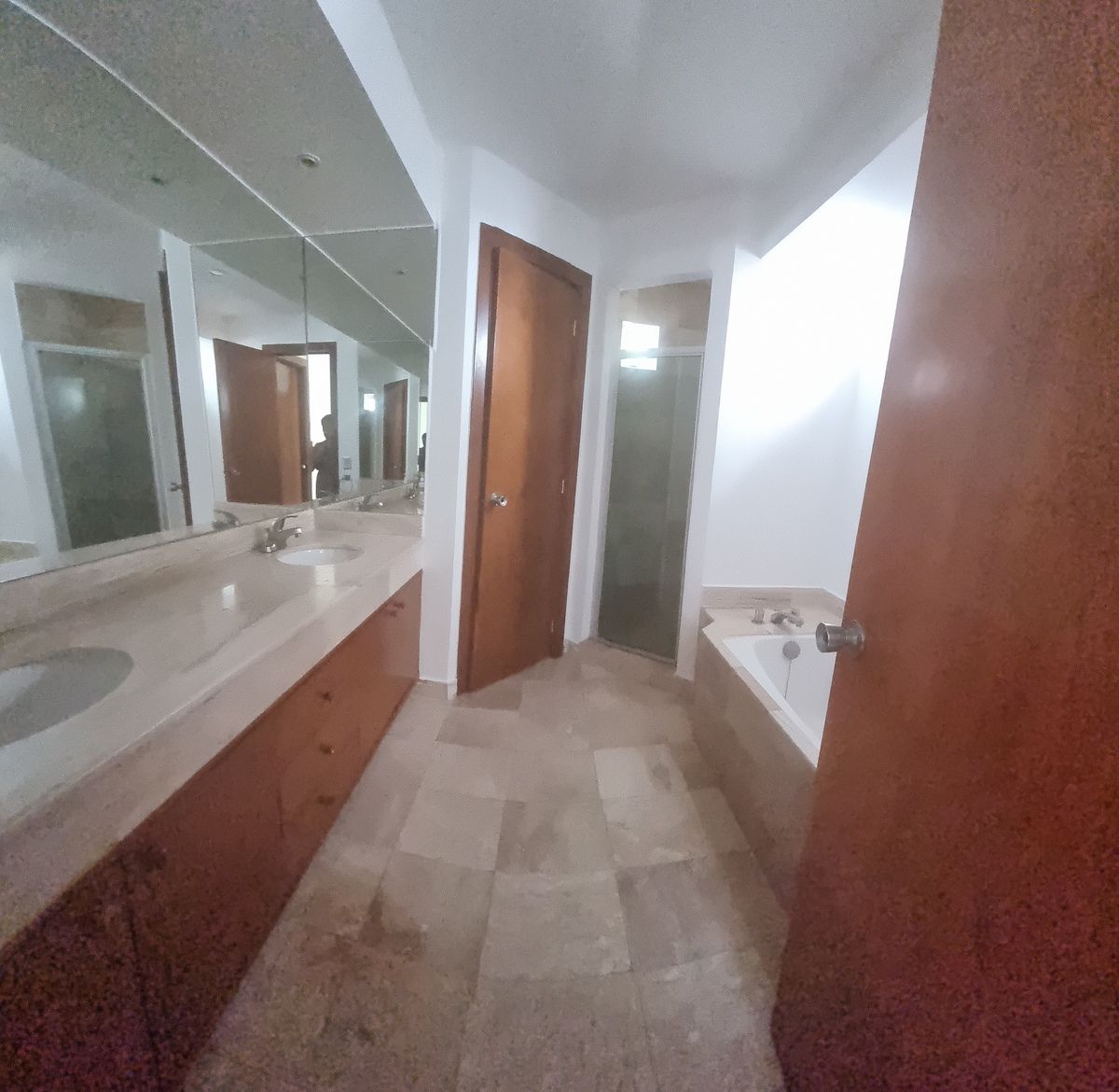 19 de 24: baño rec. principal.