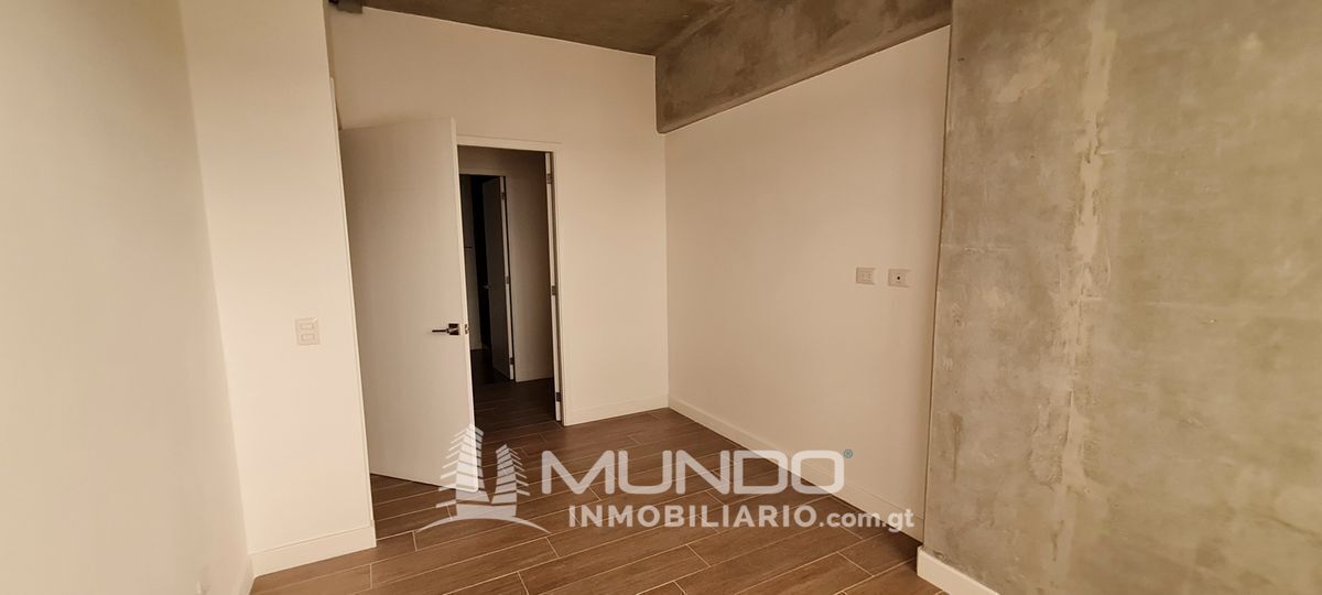 9 de 17: Vista de la sala familiar