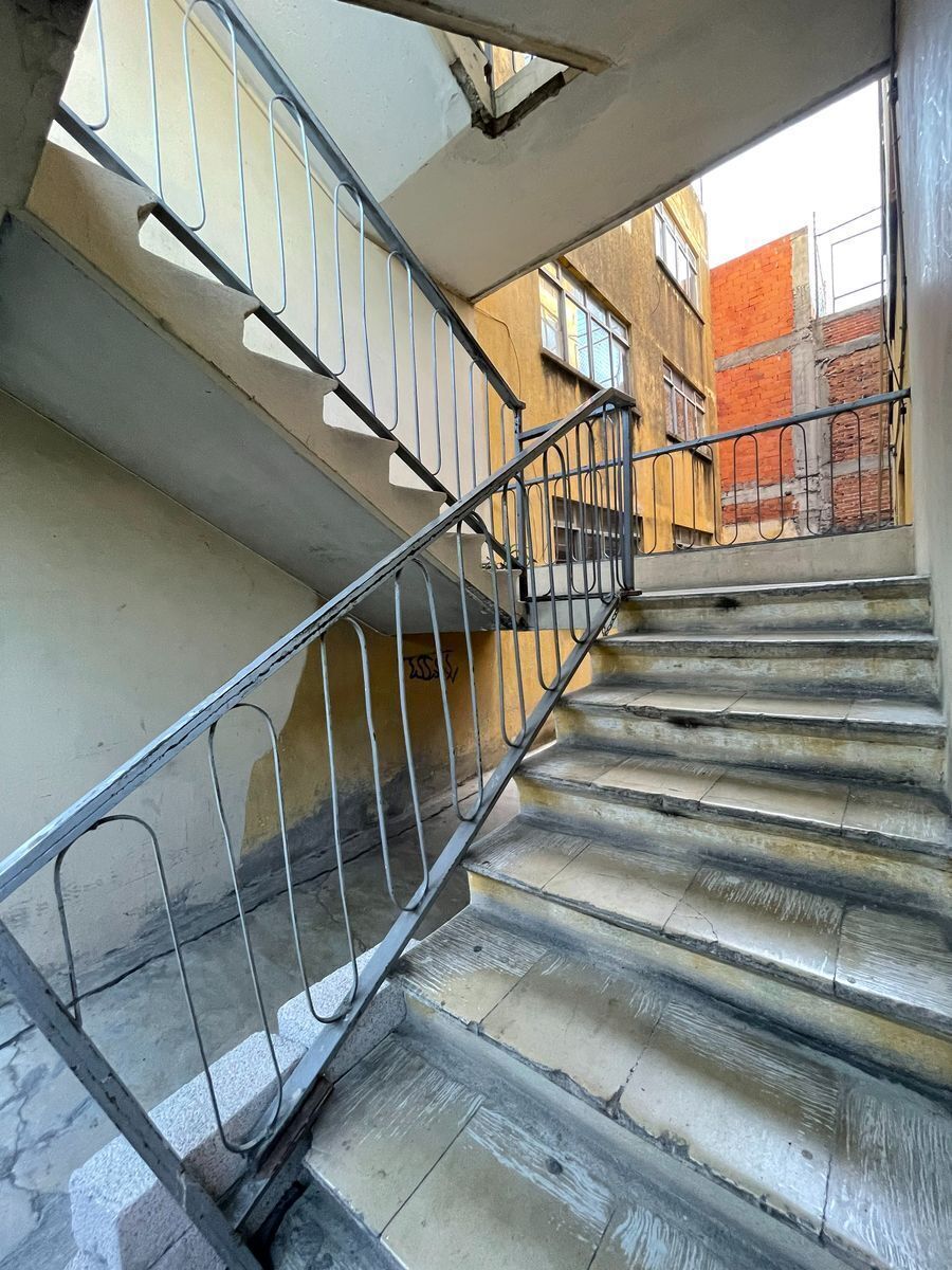 3 de 11: Escaleras para planta alta