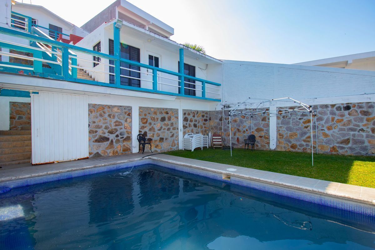 CASA EN VENTA TEQUESQUITENGO CON MUELLE