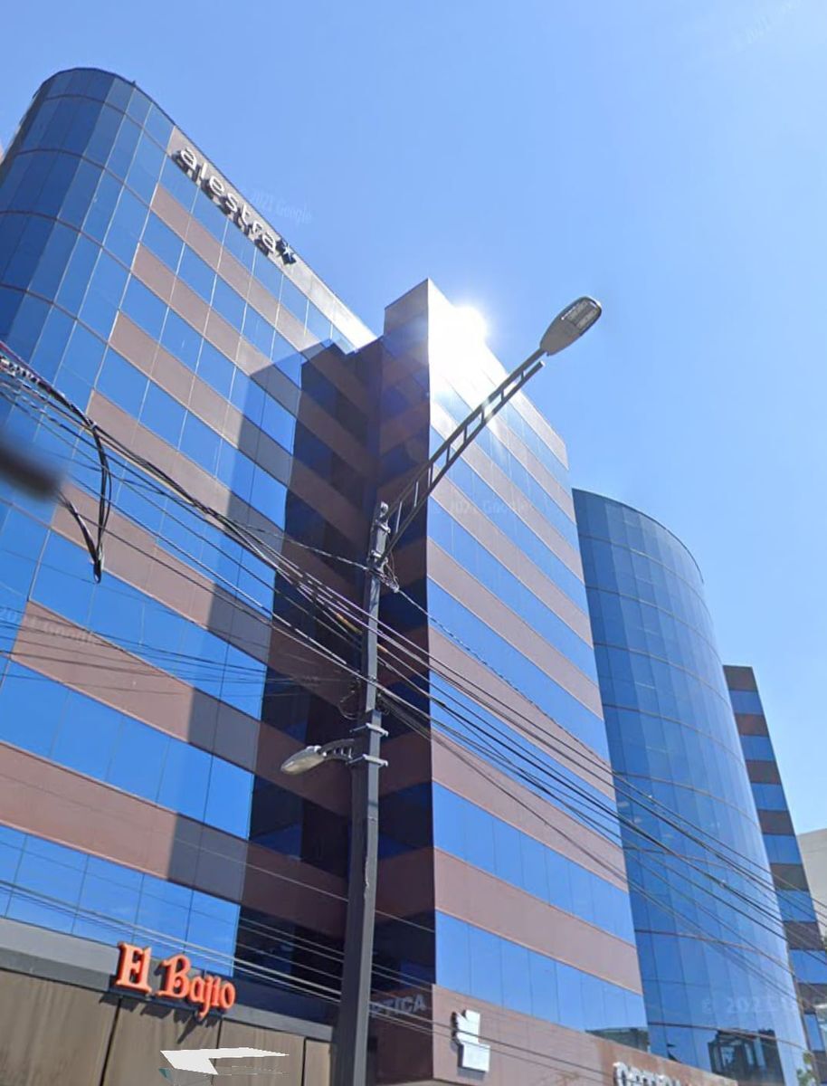 Excelente oficina en Av. Paseo de las Palmas