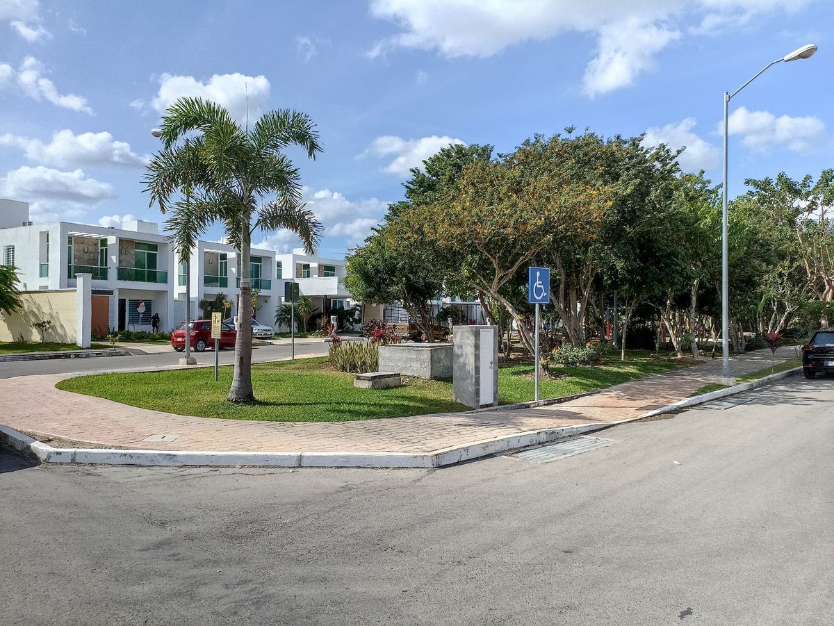 11 de 31: Parque de enfrente
