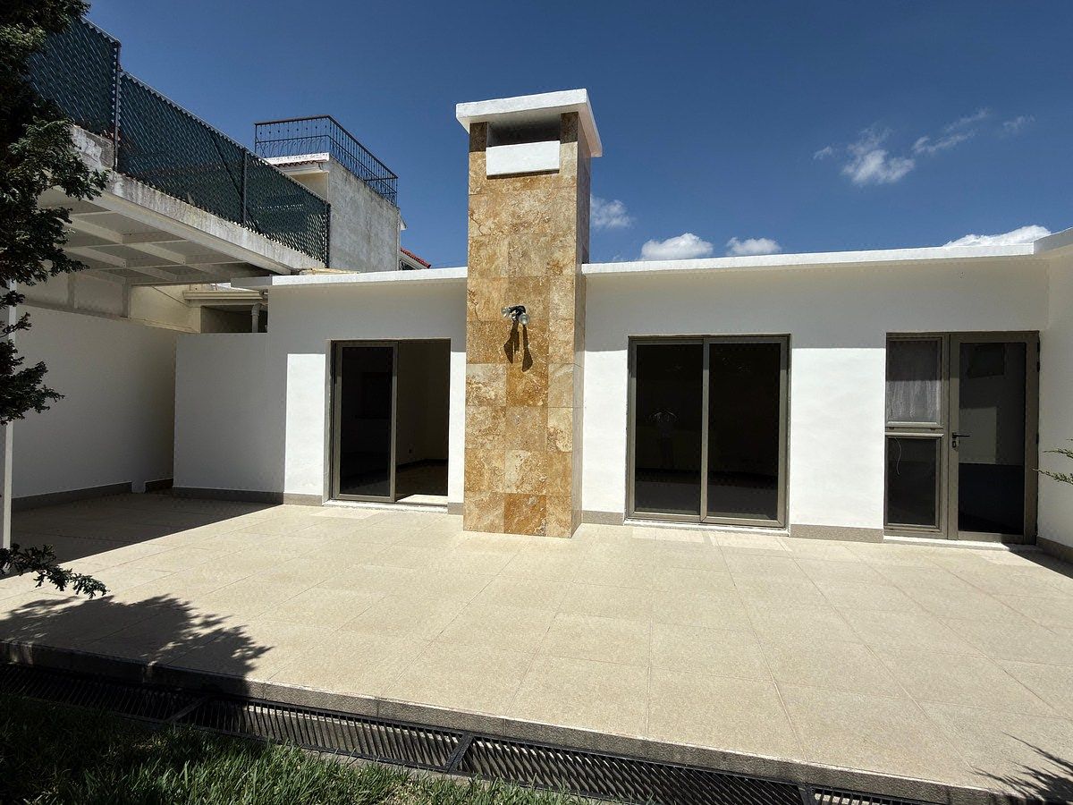 Fachada posterior, foto 4 de 28