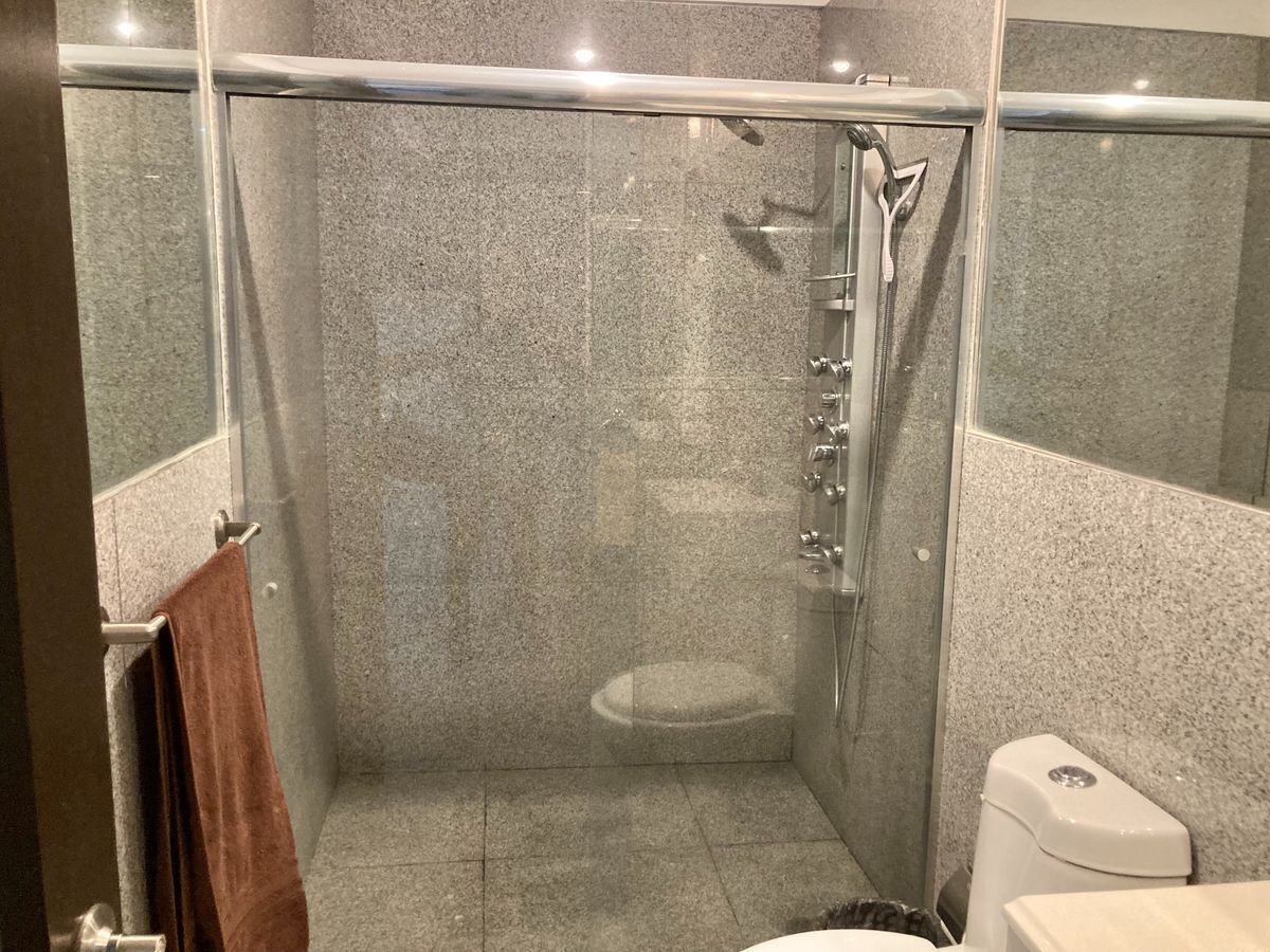 11 de 31: Baño 2