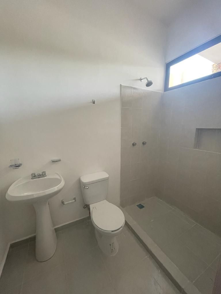 11 de 20: Baño de servicio