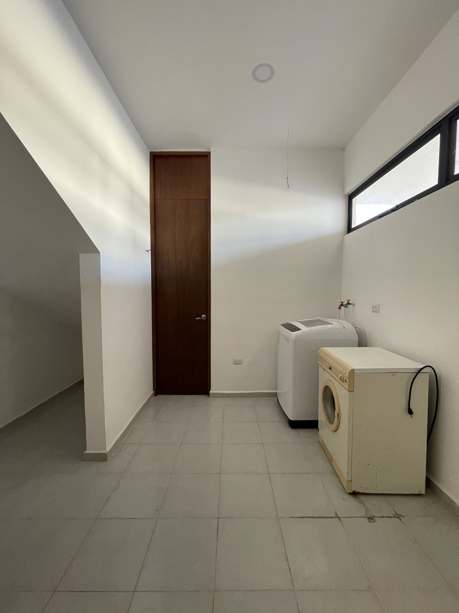 11 de 24: Cuarto de servicio