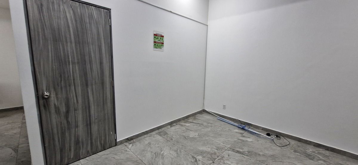 21 of 36: Espacio para la instalación del baño, ya cerrado