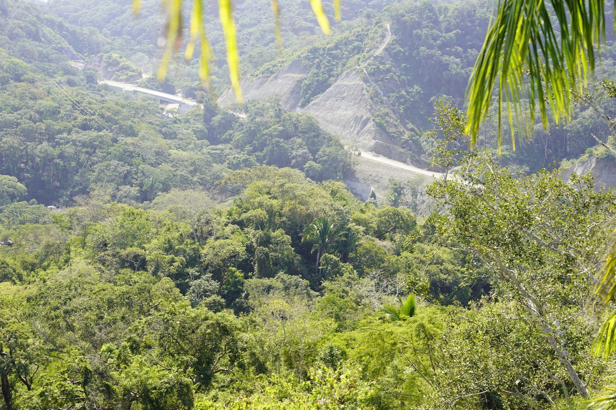 5 de 15: Cerca de la nueva autopista Gusdalajara-Pto. Vallarta