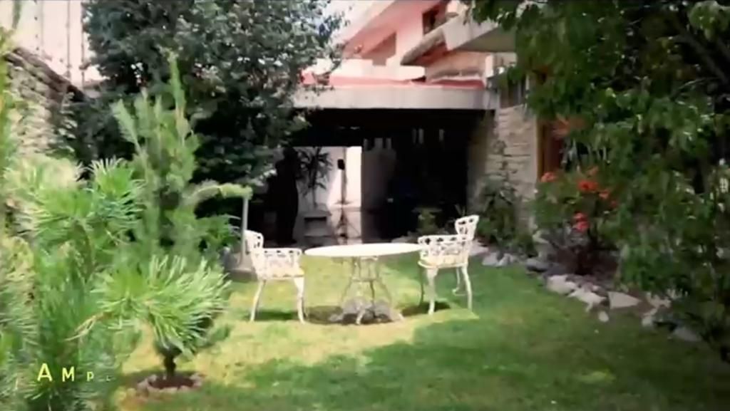 5 de 24: Jardín interior