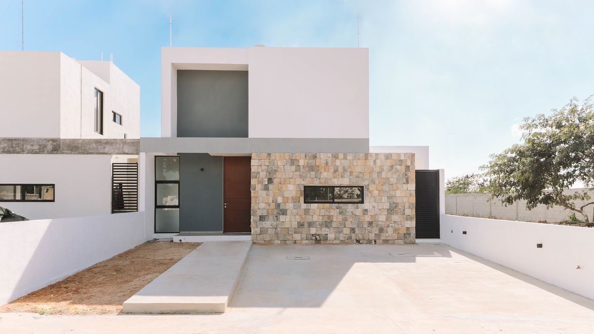 CASA LAVINIA EN PRIVADA NADIRA, MÉRIDA, YUCATÁN Mod. A