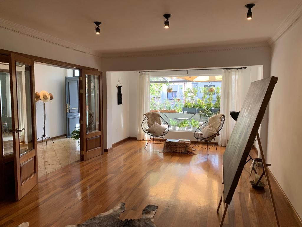 2 de 48: Sala