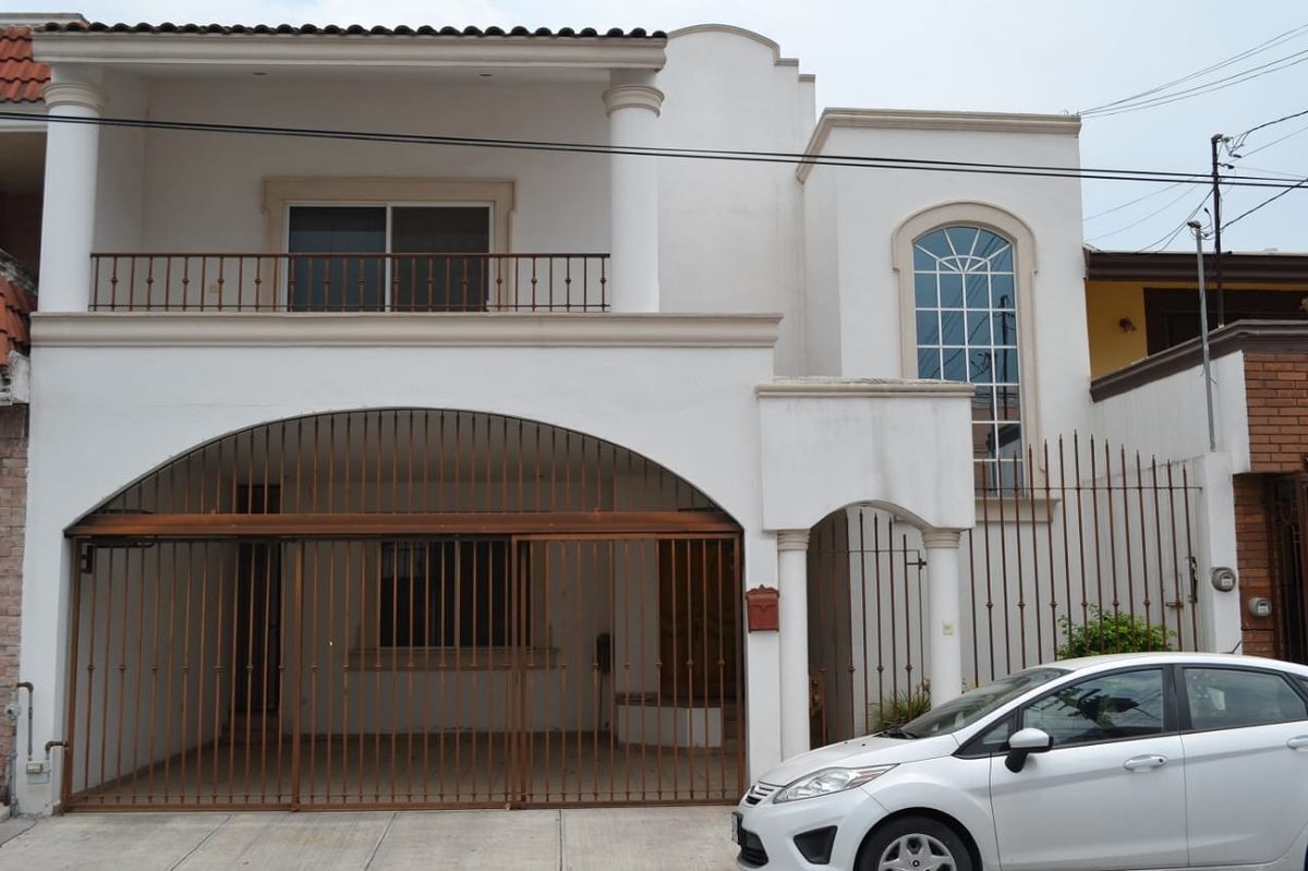 Casa en Renta con amplios espacios en Colinas de San Jerónimo – Monterrey, N.L.