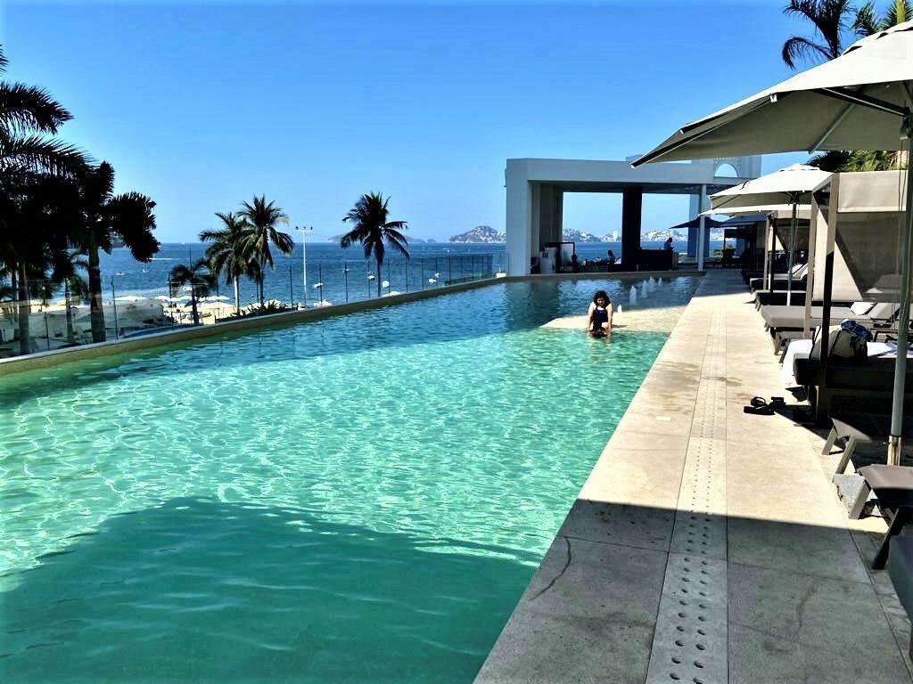 AllProperty - Acapulco, amplio departamento en venta en la playa