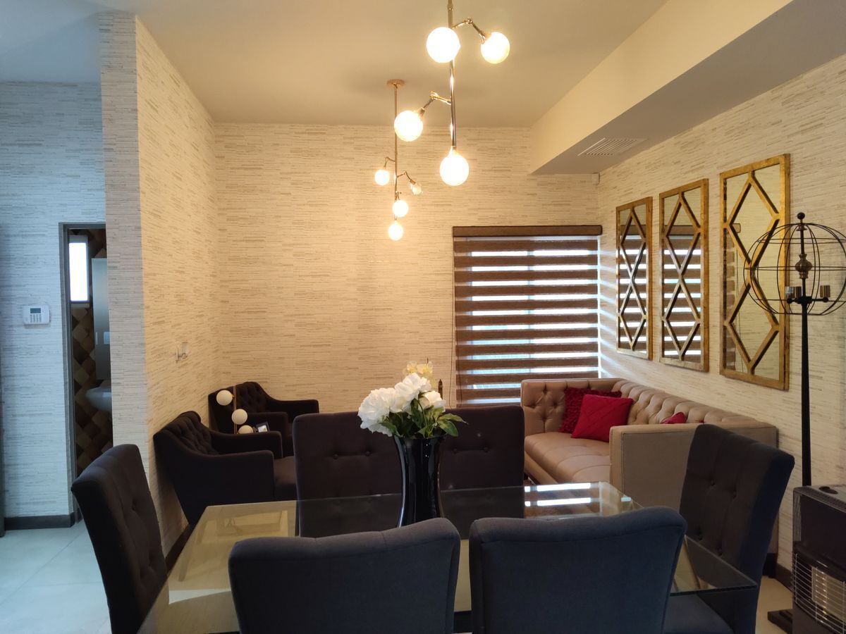 4 de 27: Sala y comedor